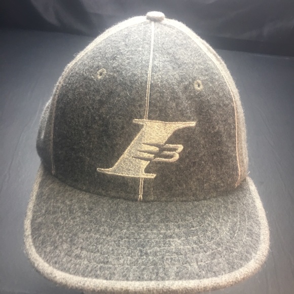 gray sixers hat